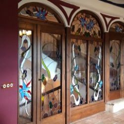 Vitral emplomado para escalera de masía en Huesca