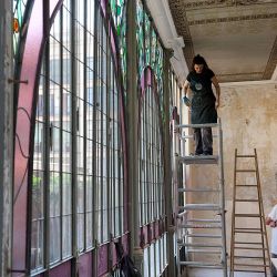 Montaje vitrales Casa Ramón Oller. Estructura metálica