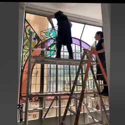 Montaje vitrales Casa Ramón Oller. Estructura metálica