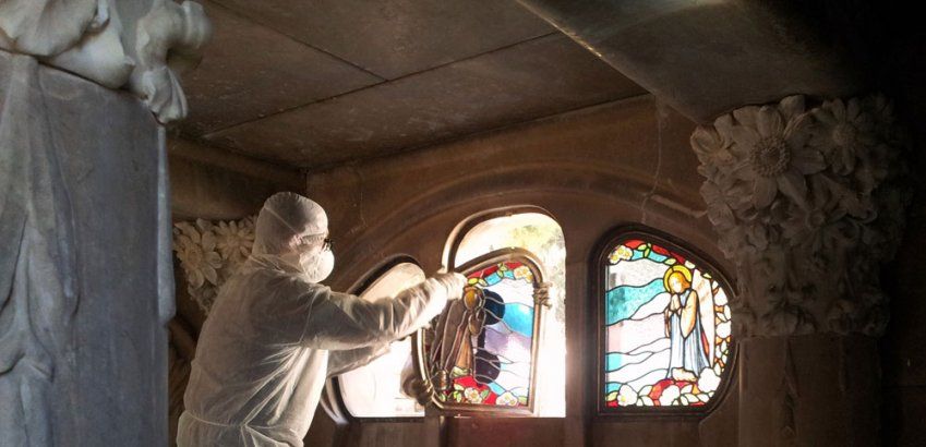 Mantenimiento de vidrieras emplomadas