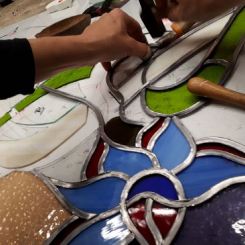 Taller de emplomado y herramientas