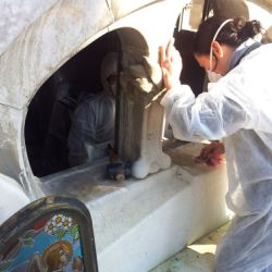 Montaje panel de vitral en marco de bronce y vidrio laminar antibalas