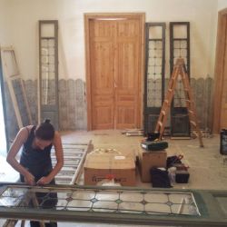 Montaje Casa de les Punxes. Listones de madera y barretas de sostén