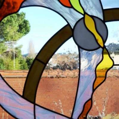 Detalle vidriera emplomada. Casa particular. Girona