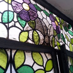 Restauración vidrieras modernistas. Carrer Valencia. Barcelona