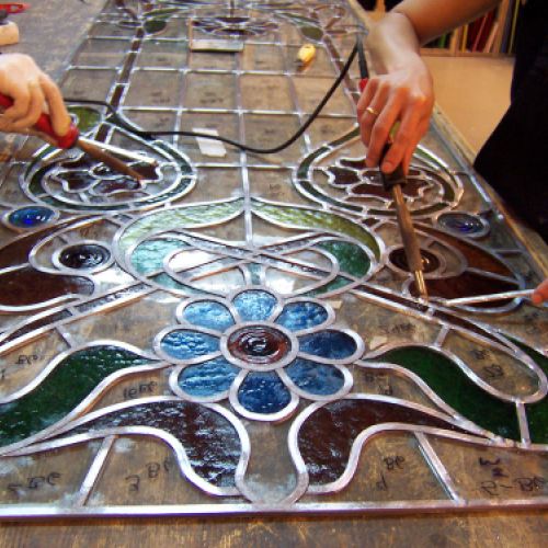 Taller de emplomado y herramientas